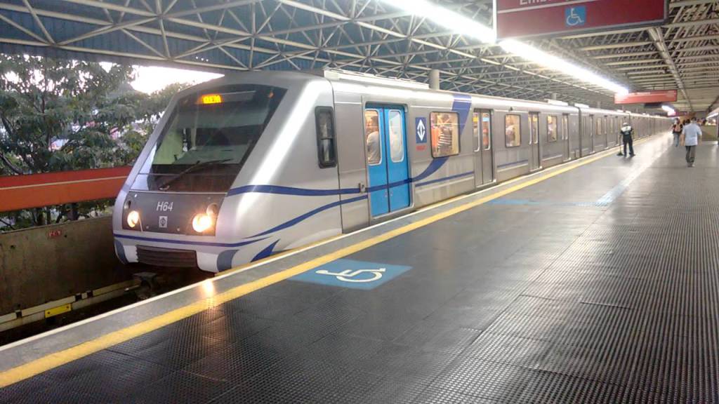Metrô ressarce valores pagos por passageiros durante reajuste que foi suspenso
