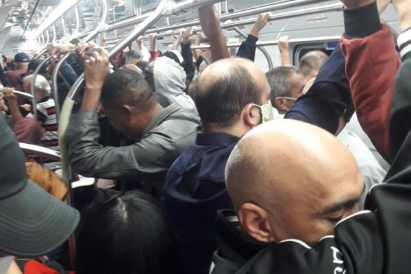 Secretário vê como “inevitável” lotação no Metrô e CPTM em meio à pandemia