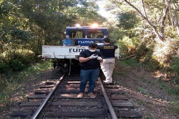 Um morre e outro fica ferido após serem atropelados por locomotiva em Mafra