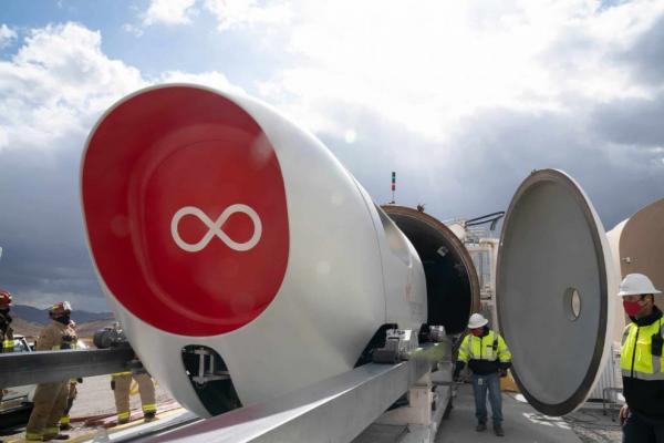 Trem Hyperloop que vai viajar a 1.200 km/h faz testes com humanos