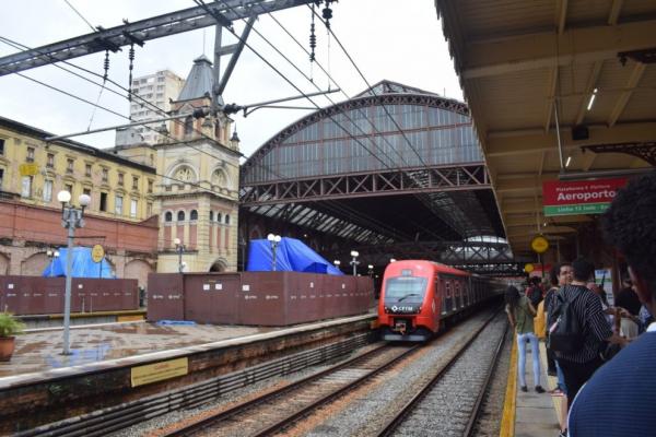 CPTM é autorizada a instalar plataforma metálica na estação da Luz