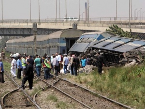 Acidente de trem deixa 5 mortos e 27 feridos no Egito
