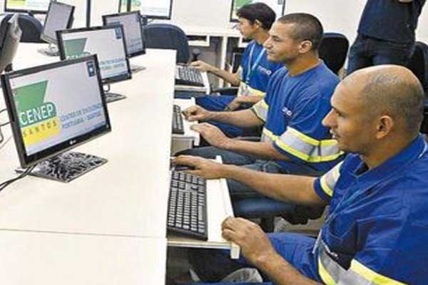 Porto de Santos conta com fundação para treinar e qualificar trabalhadores
