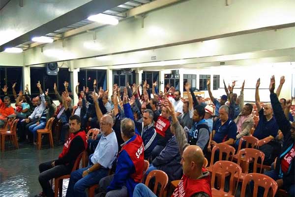 TRT pede e Ferroviários adiam greve da CPTM