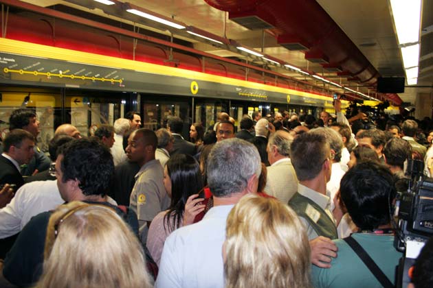 Metrôs e trens urbanos ganham 38% mais passageiros; malha avança só 7%