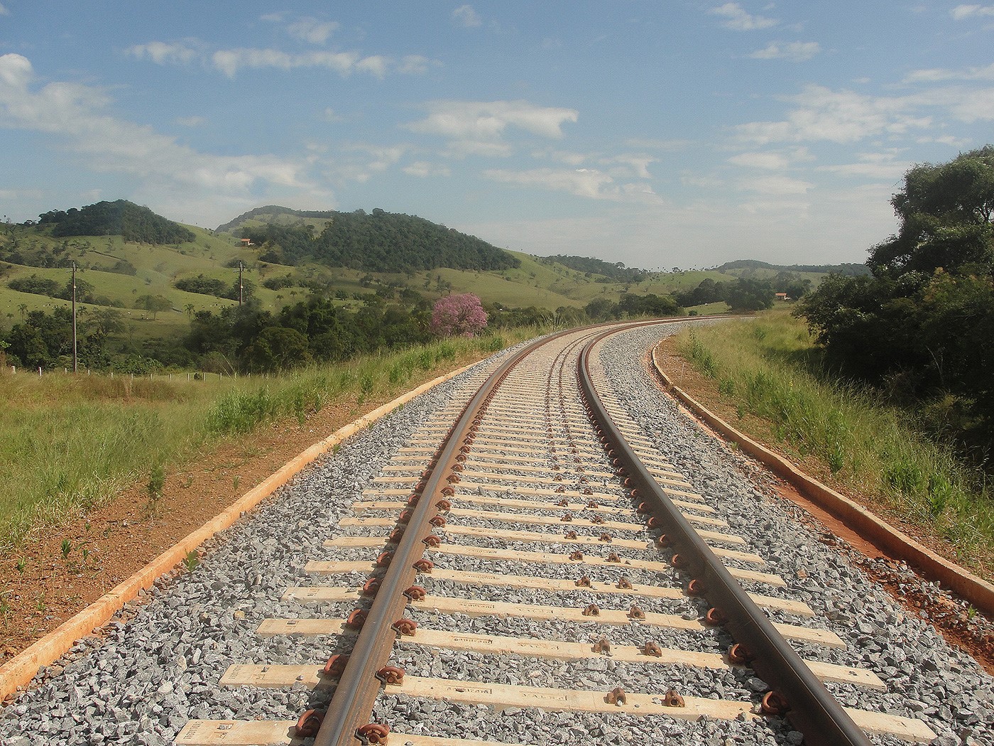 Ferrovia está em fase de estudos de viabilidade técnica e econômica