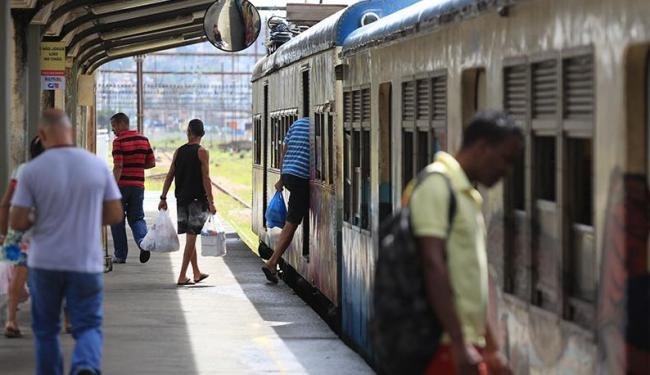 Ferroviários voltam a operar trens em Salvador