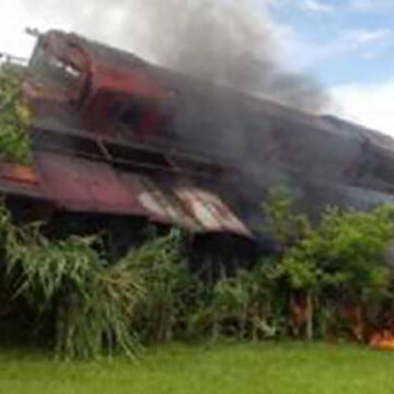 Maquinista e auxiliar sofrem acidente com locomotiva da ALL em Valparaíso-SP