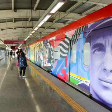 CPTM celebra 472 anos de SP com trem em homenagem a Senna