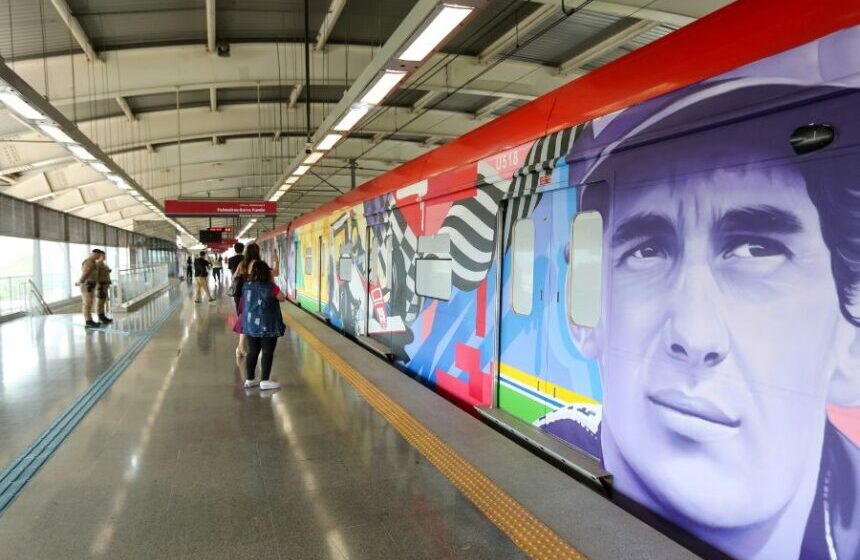 CPTM celebra 472 anos de SP com trem em homenagem a Senna