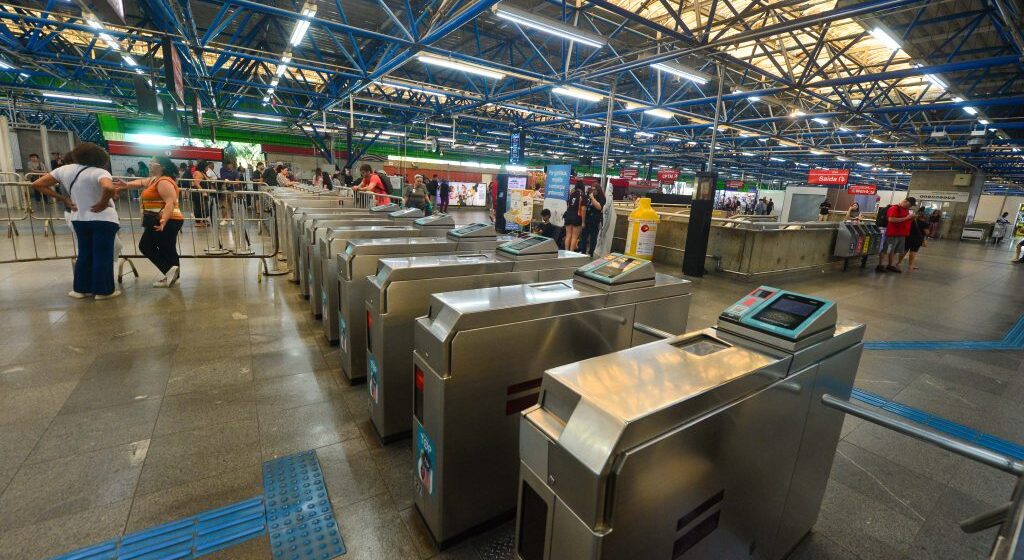 CPTM expande pagamento por aproximação para novas estações e otimiza atendimento nas bilheterias