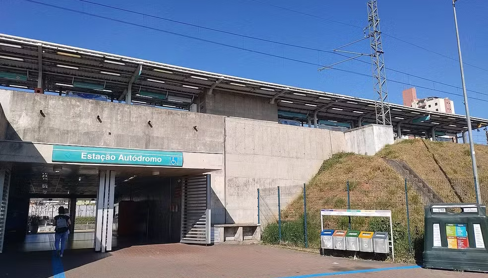 ViaMobilidade faz R$ 40 milhões em reformas em três estações da Linha 9-Esmeralda, mas passageiros ainda apontam falhas