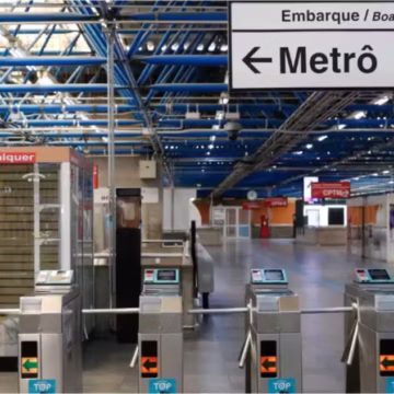 Metrô e trens de SP vão funcionar 24 horas neste carnaval e terão esquema especial para acesso ao Sambódromo