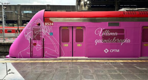 CPTM lança ‘Trem da Esperança’ com viagem simbólica de pacientes oncológicos e instala ‘Sino da Superação’ na Estação Brás