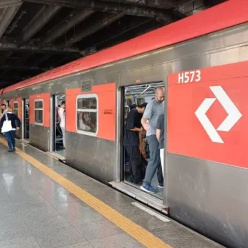 CPTM homologa contrato de quase R$ 6 milhões para atendimento e treinamento da central de relacionamento com o passageiro