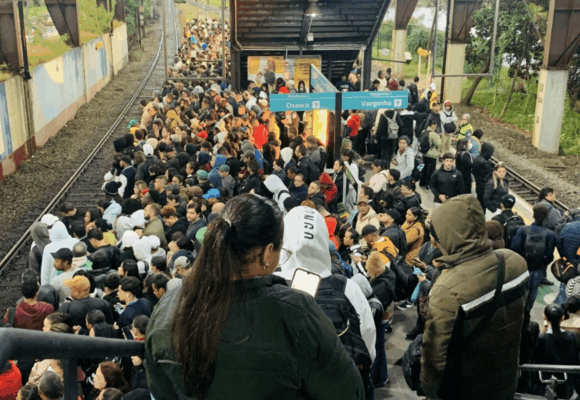 Nova pane em linha privatizada da CPTM causa caos nesta manhã em São Paulo